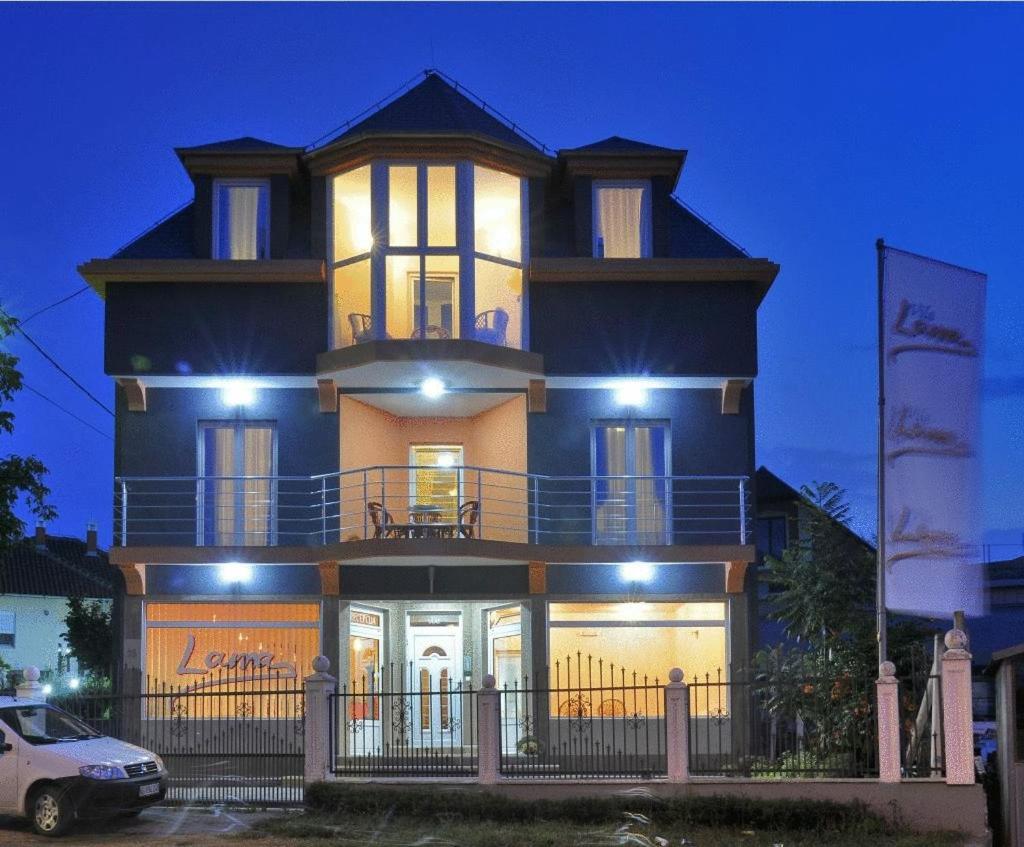 Garni Hotel Lama Kragujevac Exterior foto